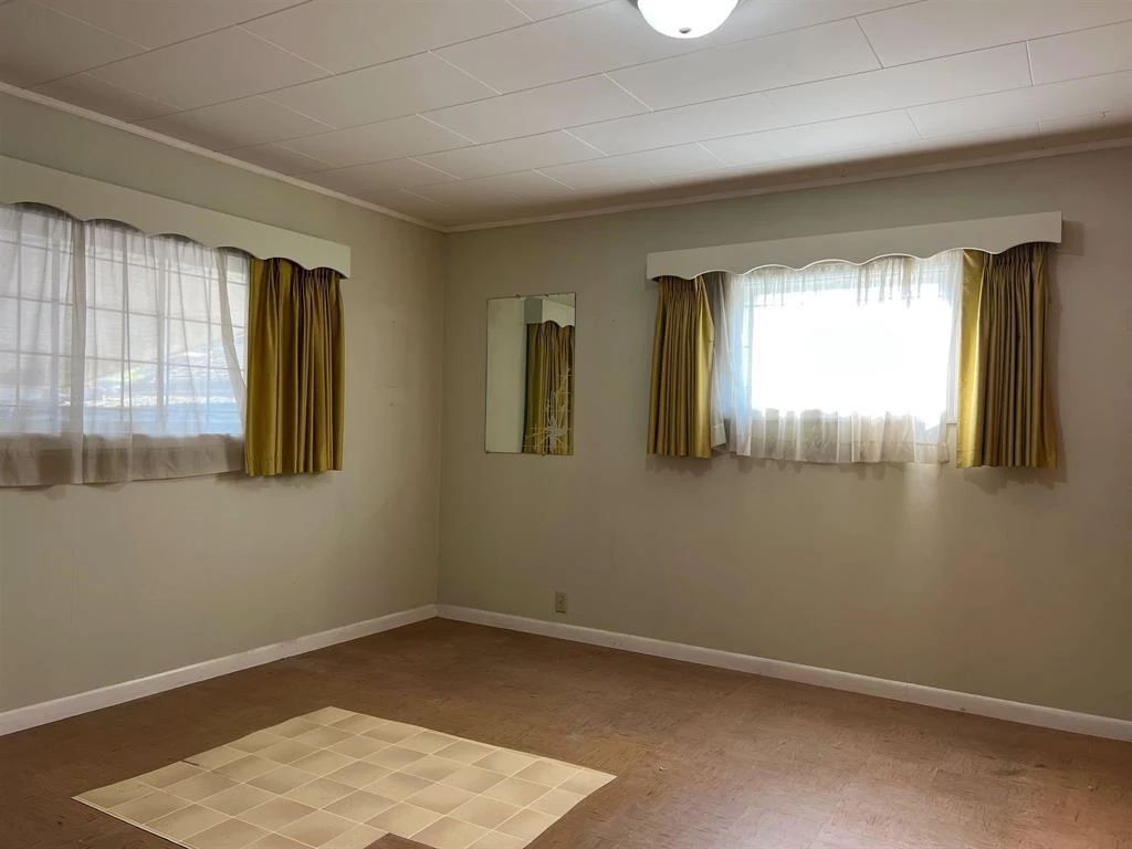 Entry Foyer Photo of 3047 Oxford Street, Port Coquitlam, BC