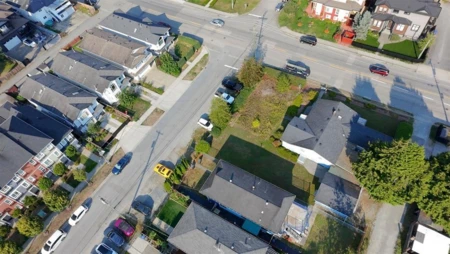 Front Yard Photo of 3047 Oxford Street, Port Coquitlam, BC