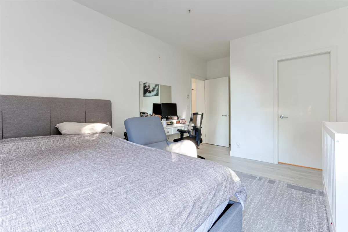 Bedroom 3 Photo of 205 13925 Fraser Highway, Surrey, BC