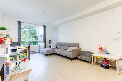 205 13925 Fraser Highway, Surrey, BC