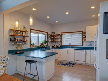 Kitchen Island Photo of 5280 Cecil Hill Road, Madeira Park, BC