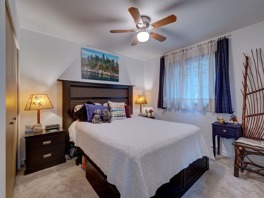 Office / Den Photo of 5280 Cecil Hill Road, Madeira Park, BC