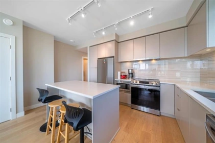 504 8761 University Crescent, Burnaby, BC