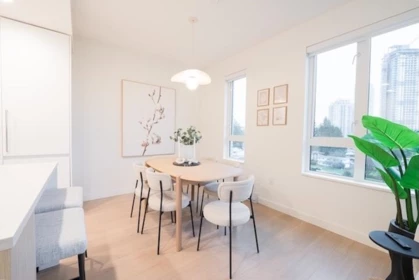 205 585 Kemsley Avenue, Coquitlam, BC, Coquitlam — Apartment/Condo for sale