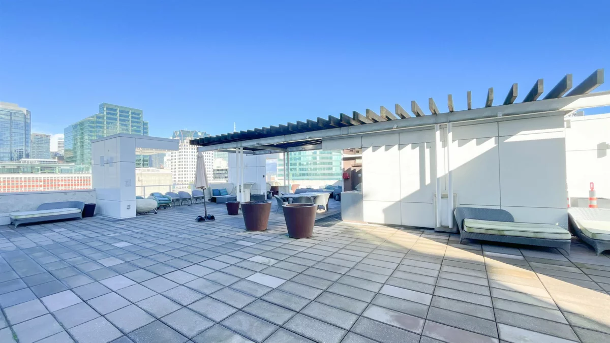 Breakfast Nook Photo of 905 161 W Georgia Street, Vancouver, BC