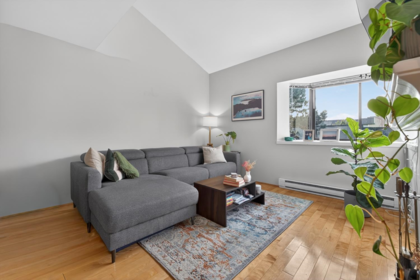 Breakfast Nook Photo of 311 1922 W 7th Avenue, Vancouver, BC