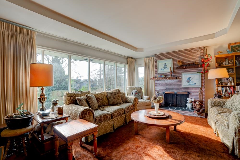 Dining Area Photo of 1827 Harbour Street, Port Coquitlam, BC