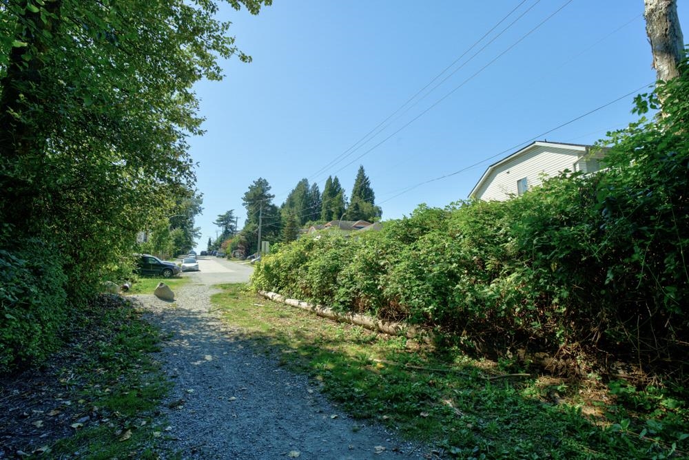 Entry Foyer Photo of 1827 Harbour Street, Port Coquitlam, BC