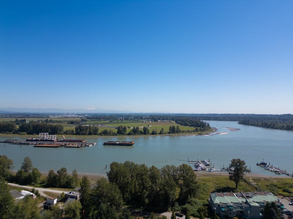 Outdoor Kitchen Photo of 1827 Harbour Street, Port Coquitlam, BC