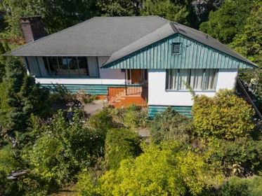1827 Harbour Street, Port Coquitlam, BC