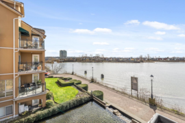 312 6 Renaissance Square, New Westminster, BC