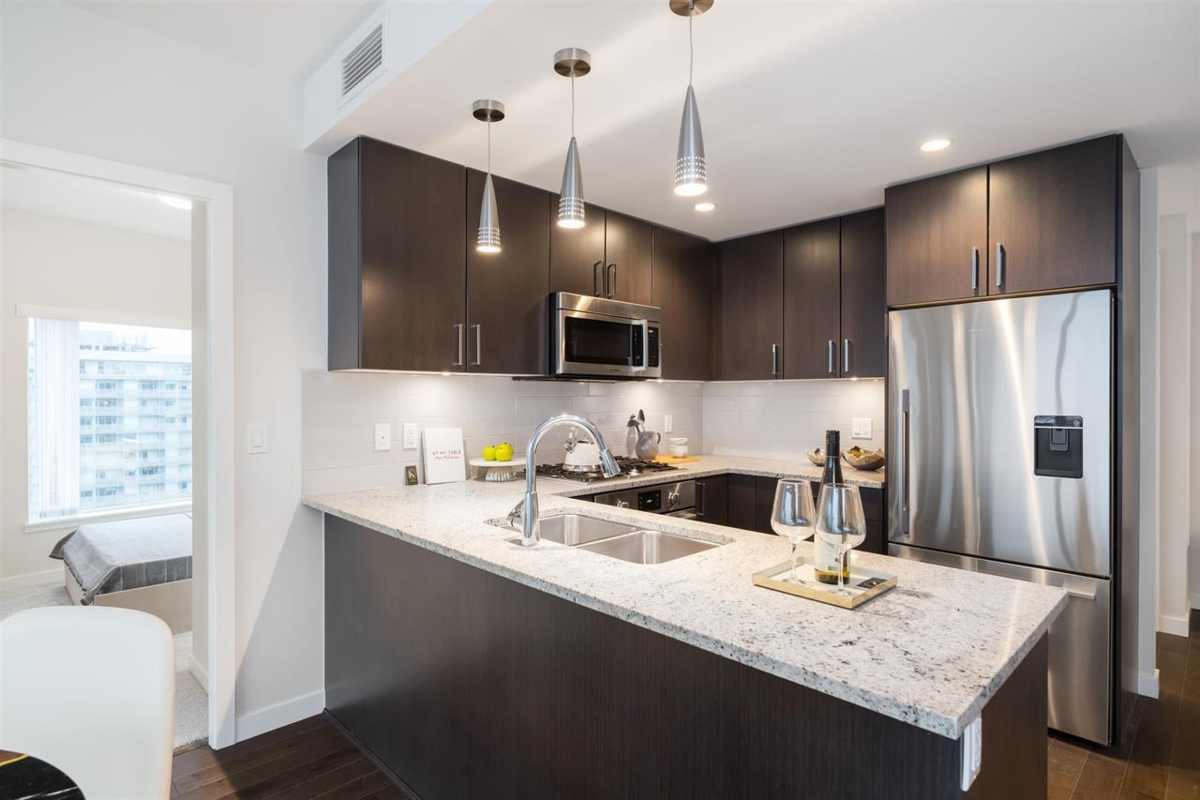 Kitchen Photo of 707 1708 Ontario Street, Vancouver, BC