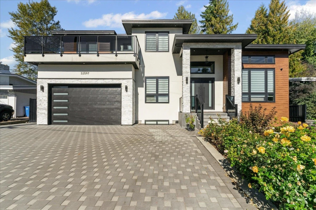 Exterior Front Photo of 32597 Willingdon Crescent, Abbotsford, BC