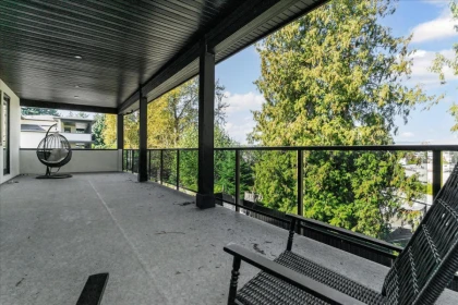 Garage Interior Photo of 32597 Willingdon Crescent, Abbotsford, BC