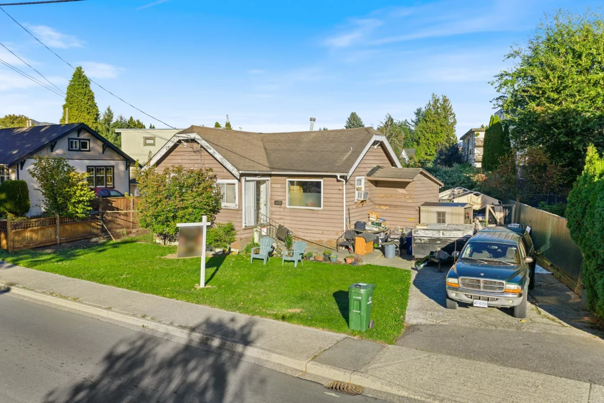 Living Room Photo of 9430 Young Road, Chilliwack, BC