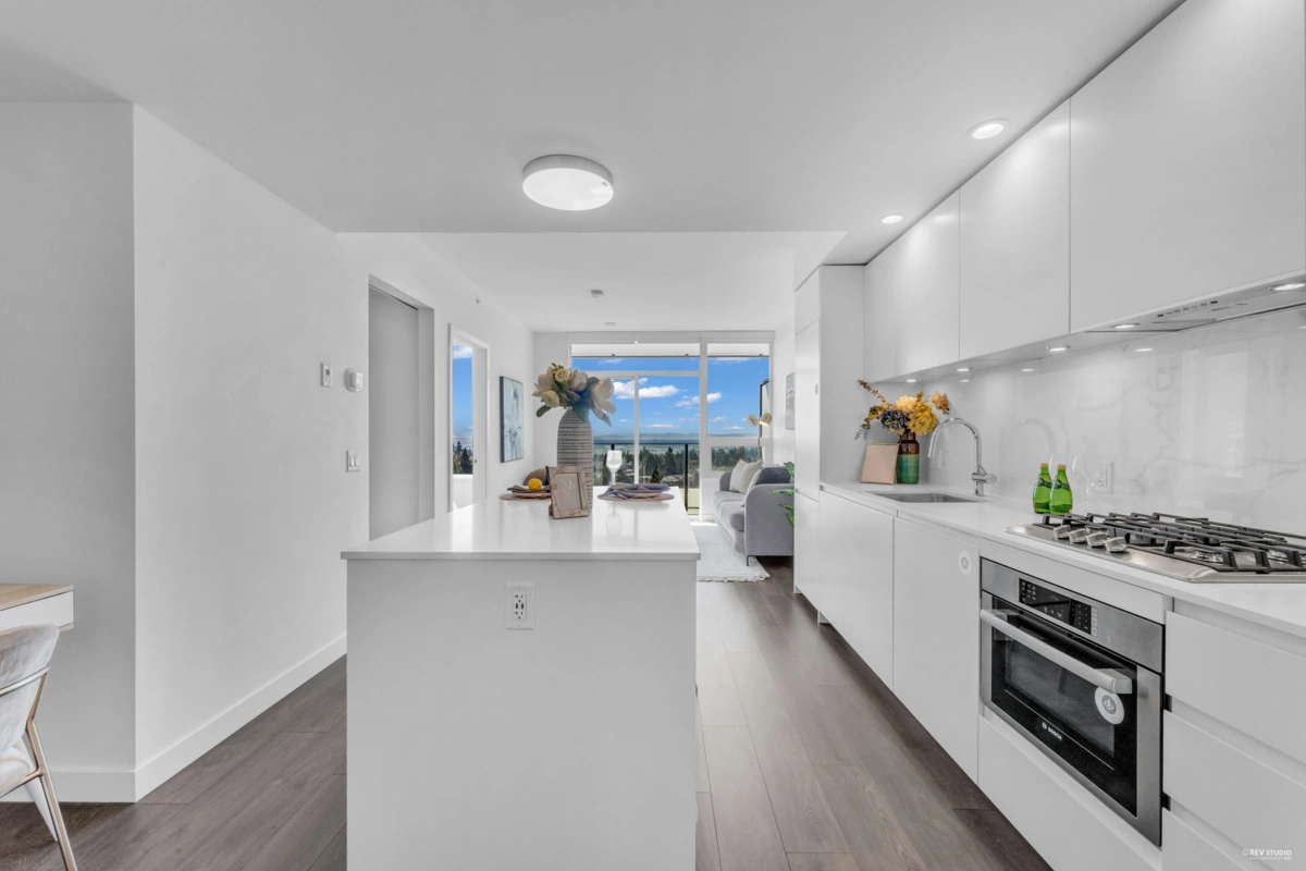 Kitchen Photo of 1105 6463 Silver Avenue, Burnaby, BC