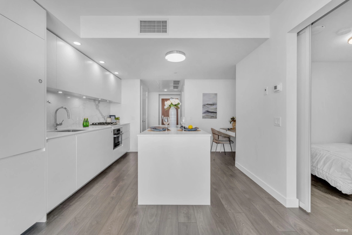 Walk-In Closet Photo of 1105 6463 Silver Avenue, Burnaby, BC