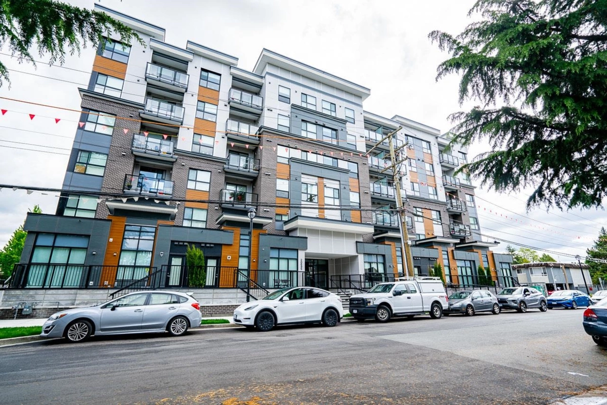 Exterior Rear Photo of 211 20695 Eastleigh Crescent, Langley, BC