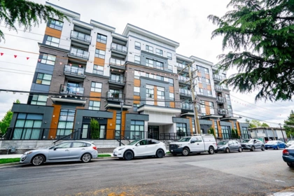 211 20695 Eastleigh Crescent, Langley, BC