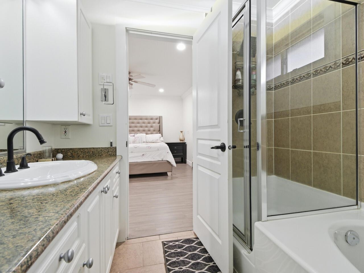 Basement Recreation Room Photo of 7855 112a Street, Delta, BC