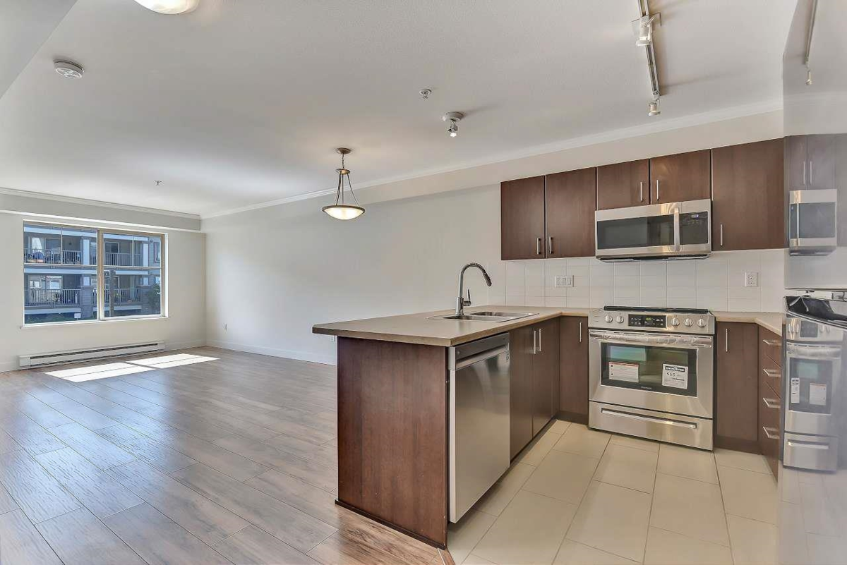 Breakfast Nook Photo of 214 45567 Yale Road, Chilliwack, BC