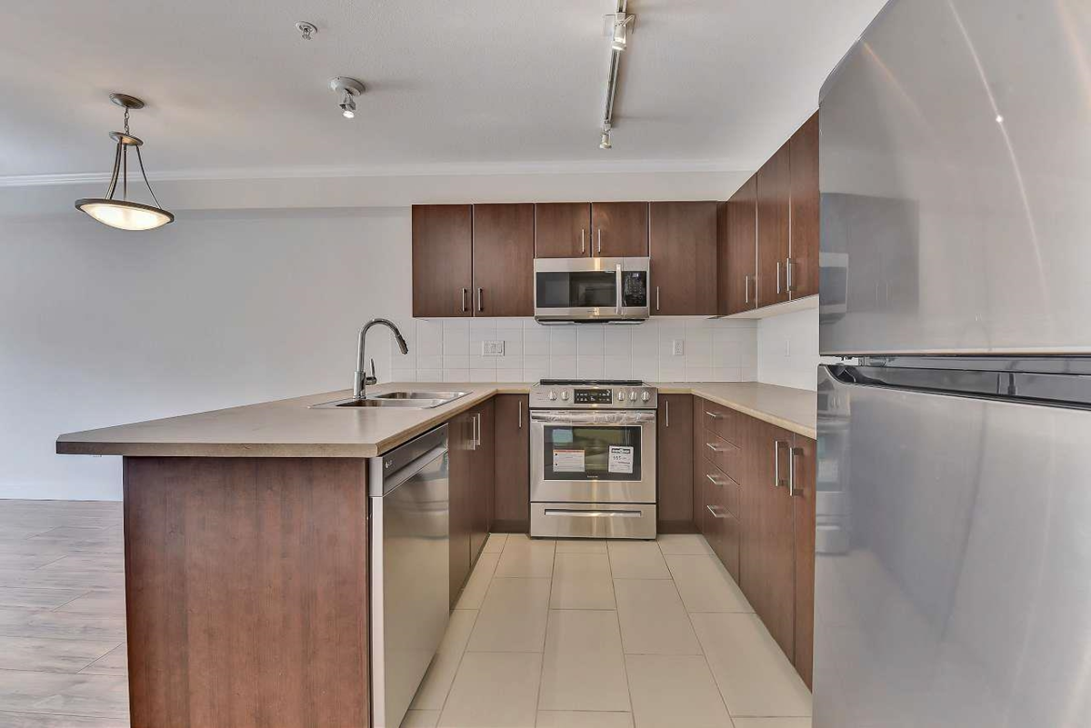 Primary Bedroom Photo of 214 45567 Yale Road, Chilliwack, BC