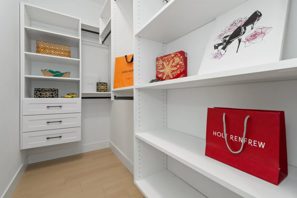 Hallway Photo of 7 45141 Watson Road, Chilliwack, BC