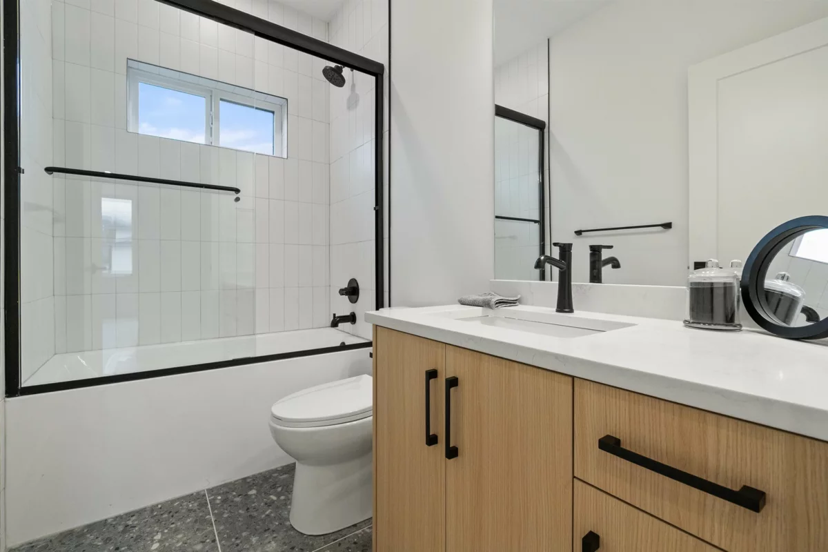 Laundry Room Photo of 7 45141 Watson Road, Chilliwack, BC