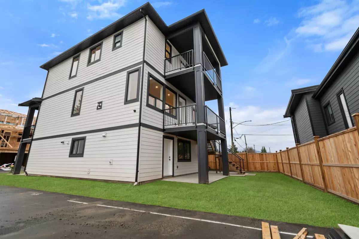 Neighborhood Park Photo Near 7 45141 Watson Road, Chilliwack, BC