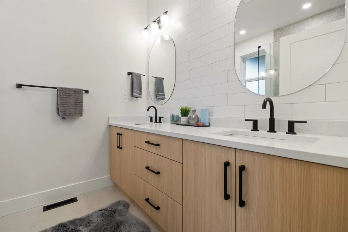 Staircase Photo of 7 45141 Watson Road, Chilliwack, BC