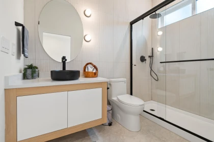 Guest Bathroom Photo of 7 45141 Watson Road, Chilliwack, BC