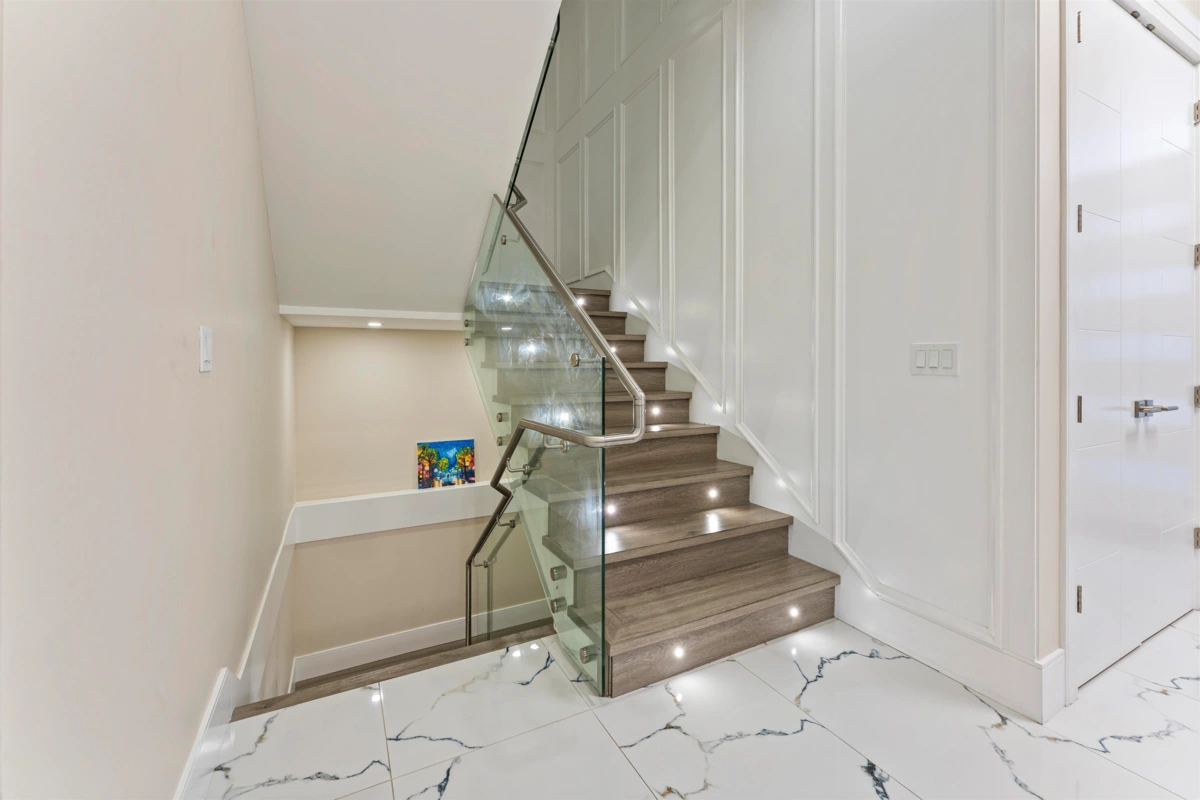 Hallway Photo of 8020 114 Street, Delta, BC