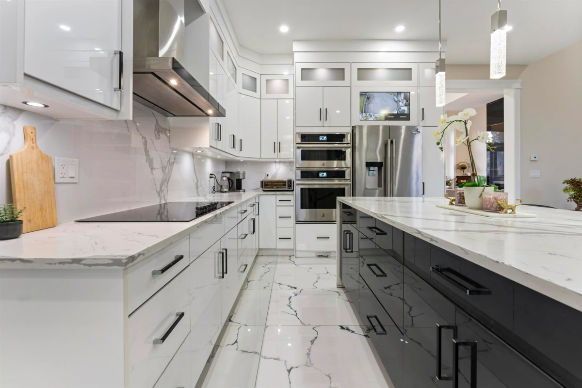 Walk-In Closet Photo of 8020 114 Street, Delta, BC