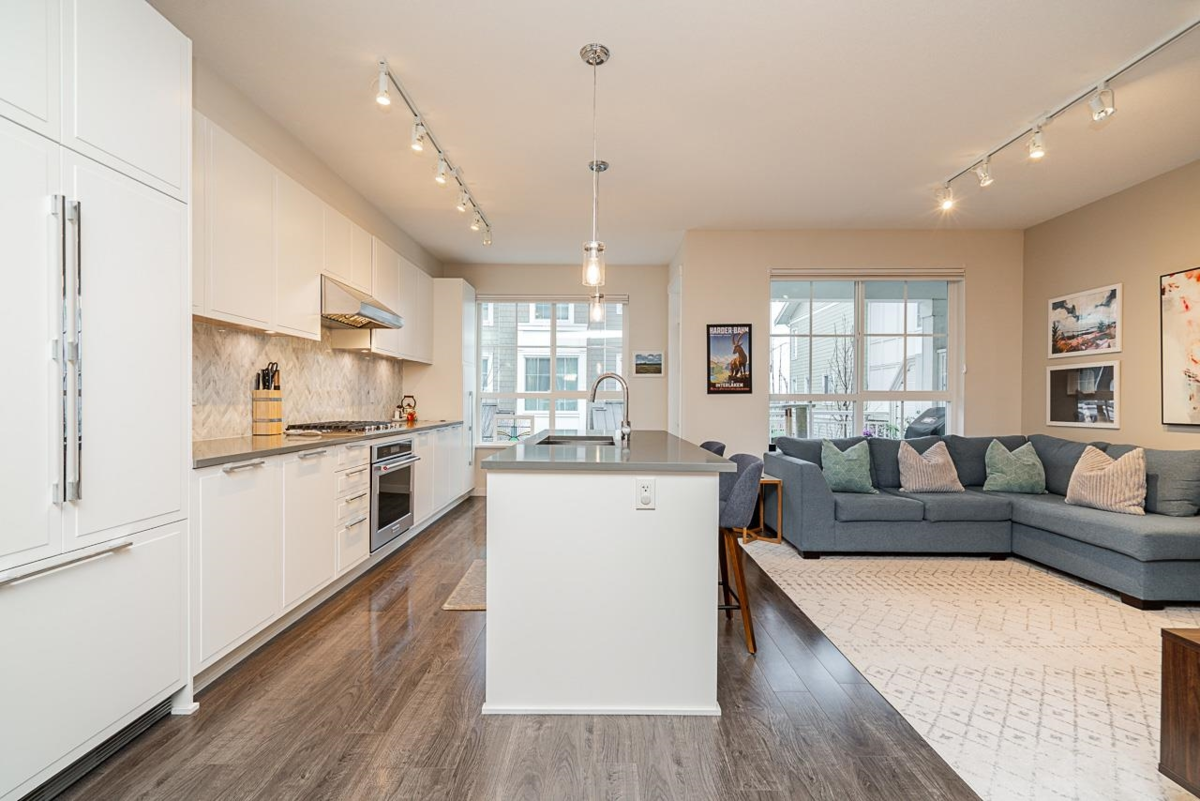 Breakfast Nook Photo of 91 5551 Admiral Way, Delta, BC