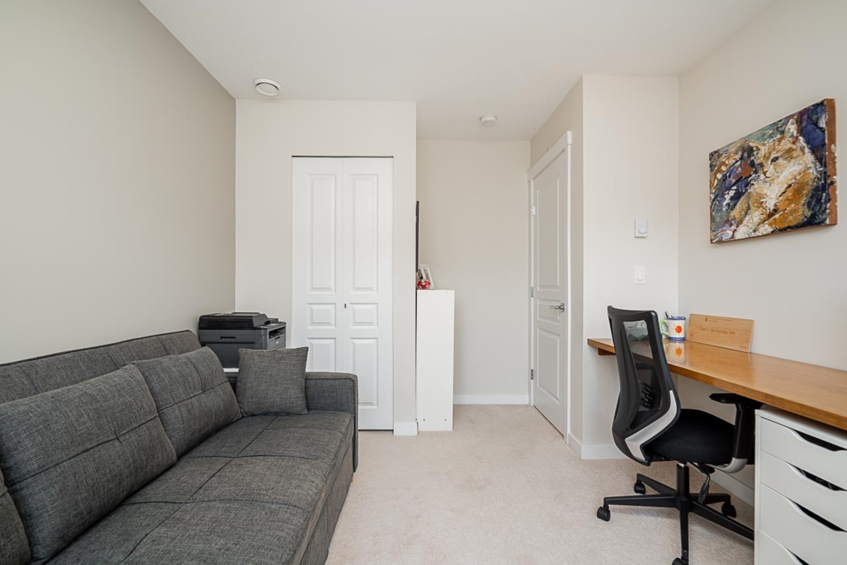 Hallway Photo of 91 5551 Admiral Way, Delta, BC