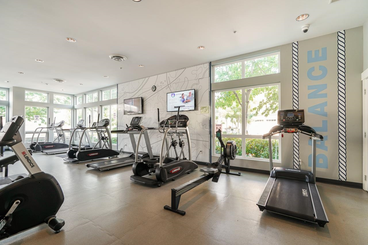 Hot Tub / Spa Photo of 91 5551 Admiral Way, Delta, BC