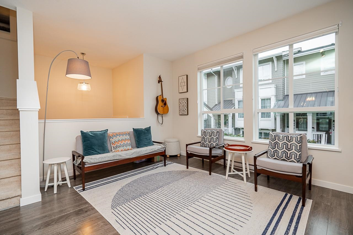 Kitchen Photo of 91 5551 Admiral Way, Delta, BC