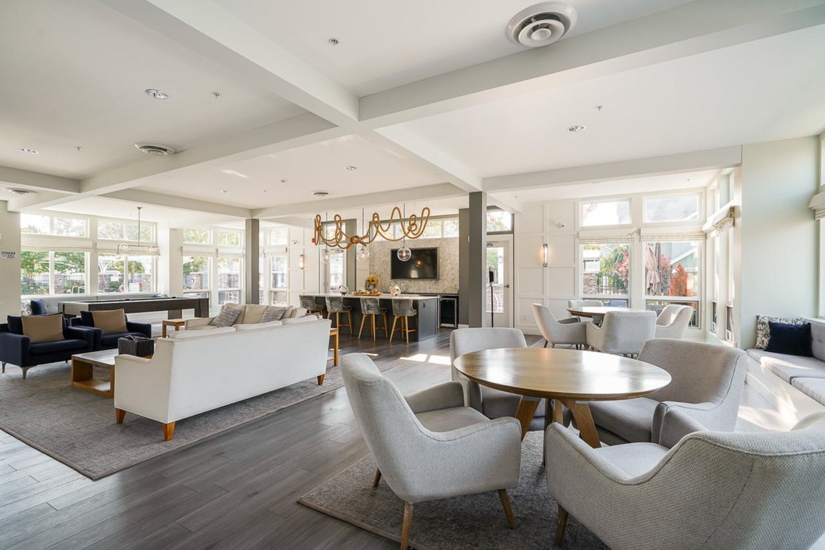 Swimming Pool Photo of 91 5551 Admiral Way, Delta, BC