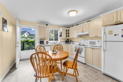 Staircase Photo of 16160 14b Avenue, Surrey, BC