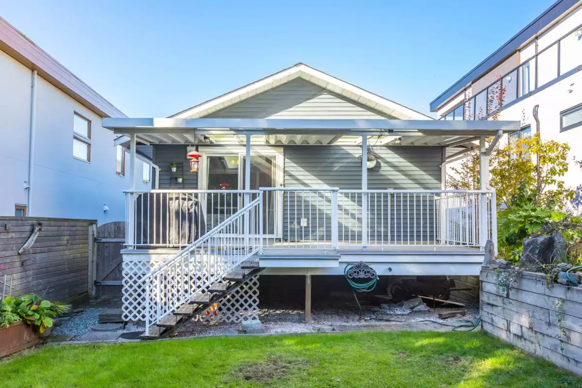 Community Amenities Photo (Clubhouse) of 832 Stevens Street, White Rock, BC