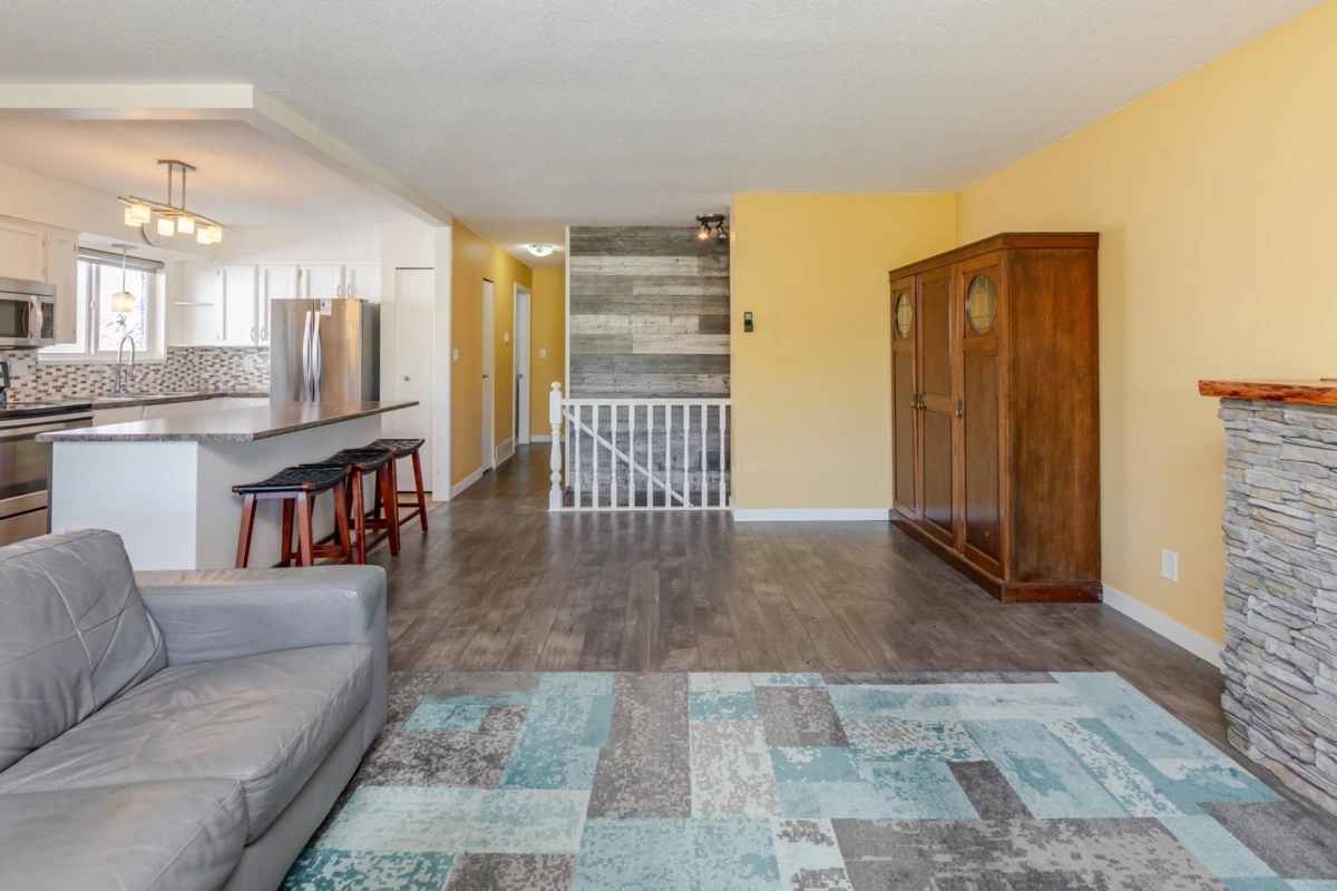 Pantry Photo of 832 Stevens Street, White Rock, BC