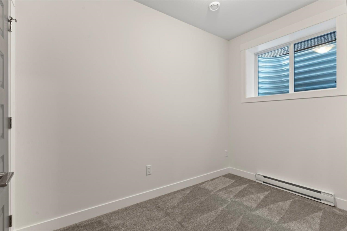 Swimming Pool Photo of 114 46211 Promontory Road, Chilliwack, BC