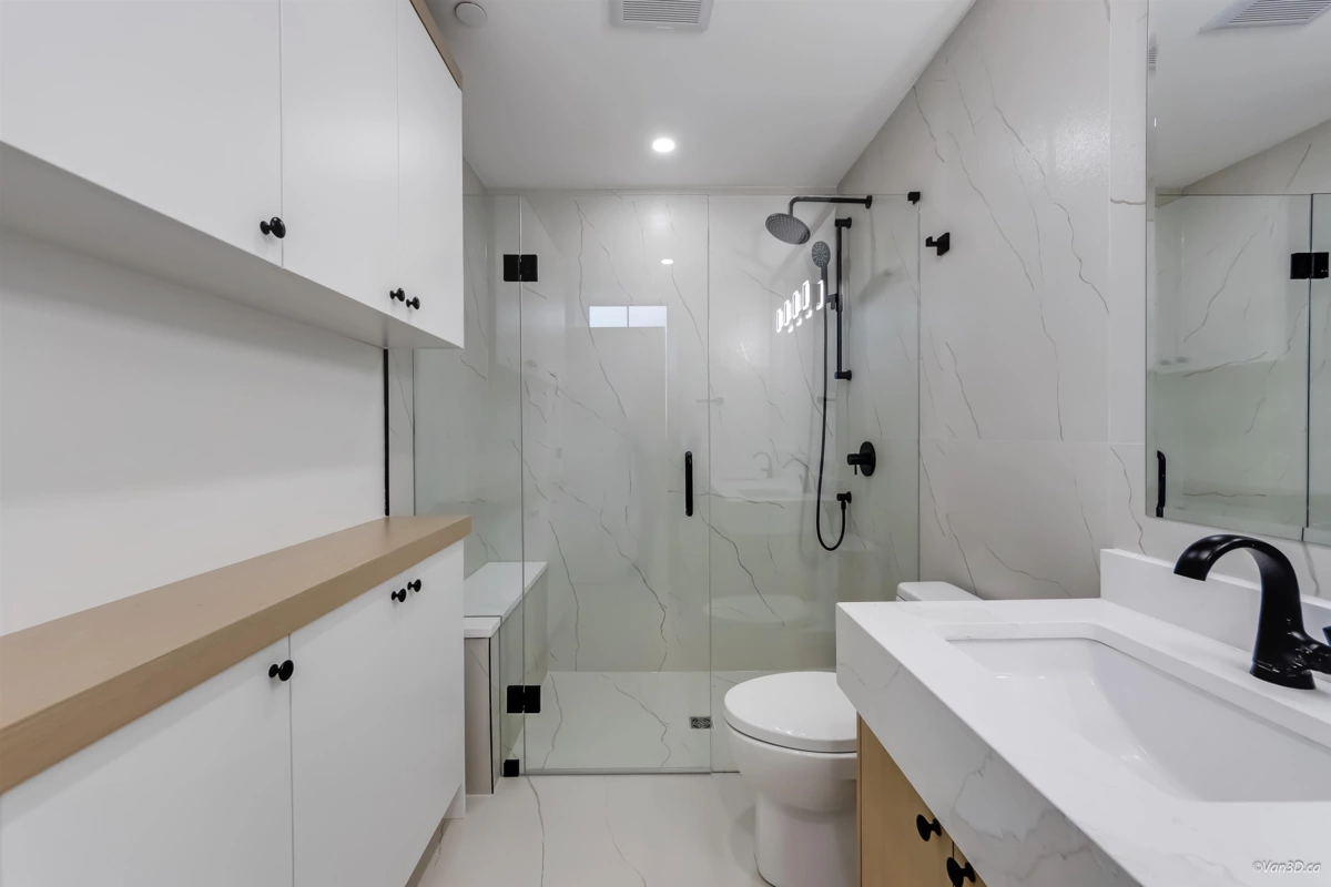 Loft / Bonus Room Photo of 1 150 E 51 Avenue, Vancouver, BC