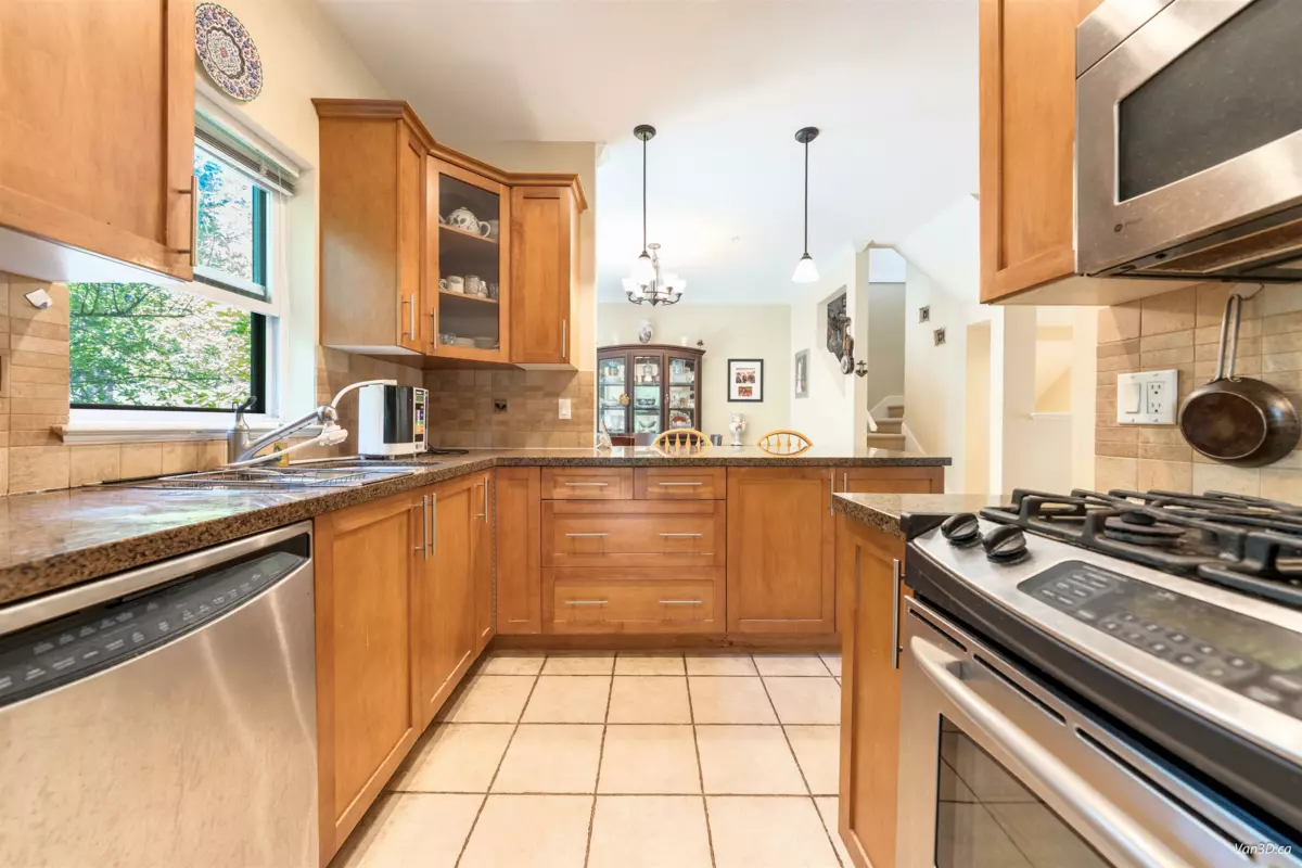 Bedroom 4 Photo of 15 3150 Sunnyhurst Road, North Vancouver, BC