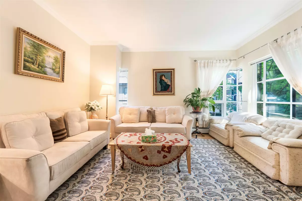 Family Room Photo of 15 3150 Sunnyhurst Road, North Vancouver, BC