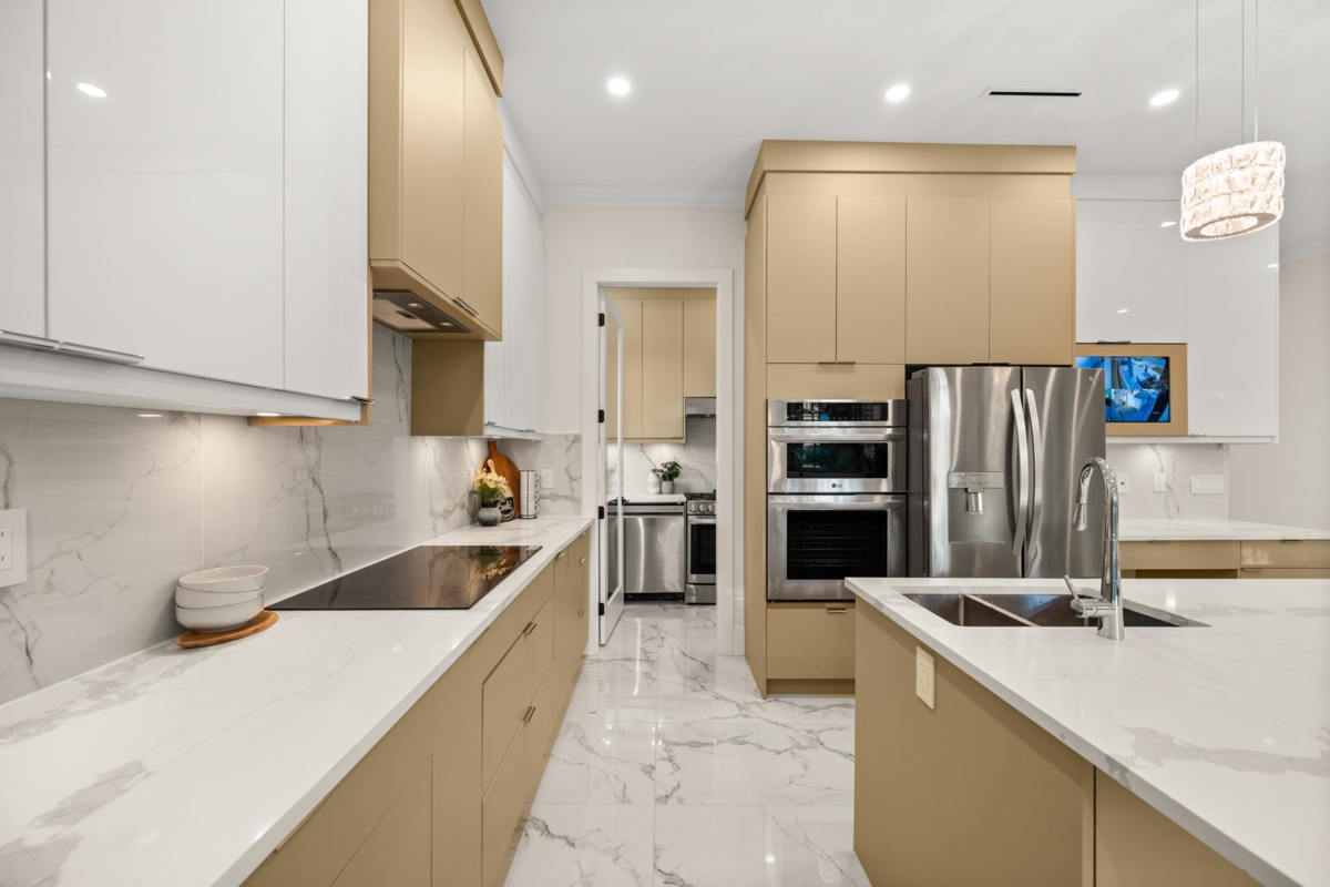 Powder Room Photo of 11481 138a Street, Surrey, BC