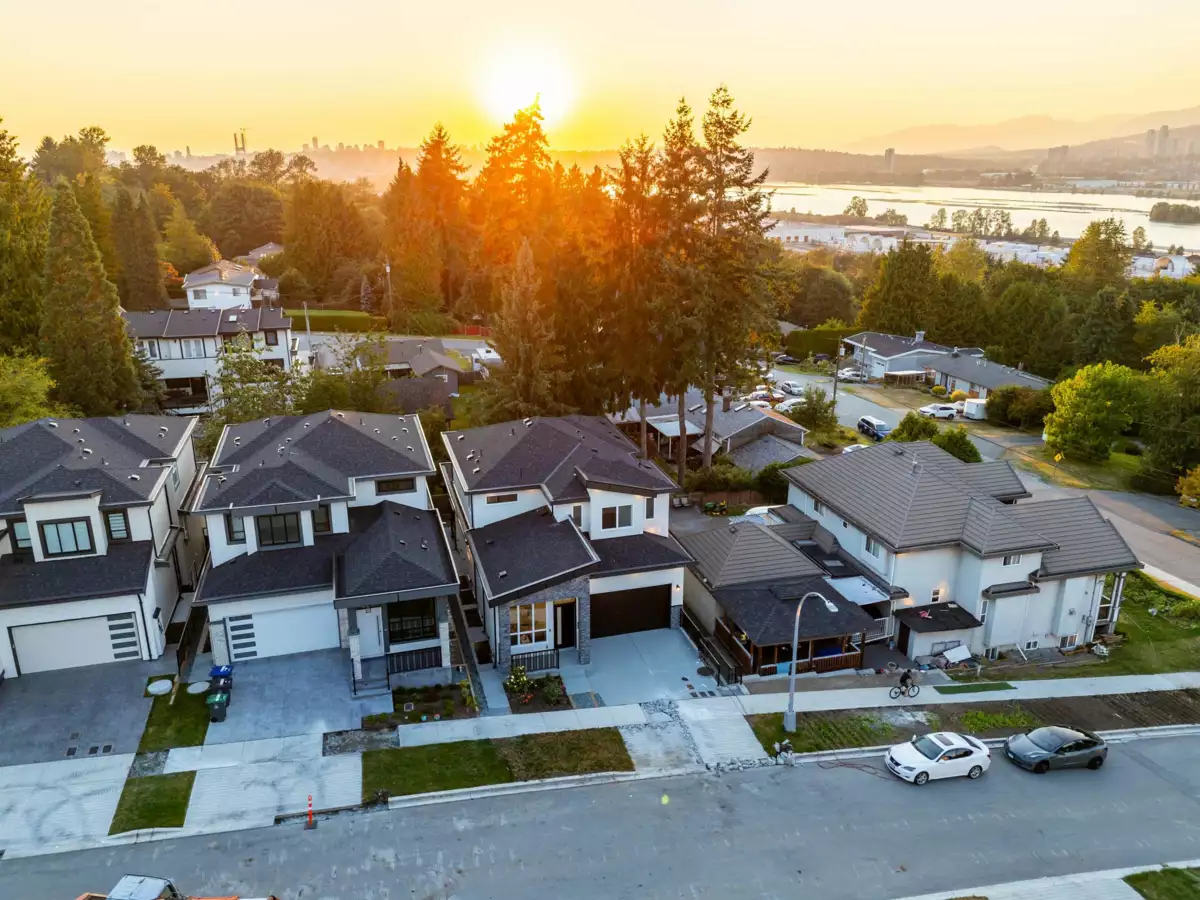 Swimming Pool Photo of 11481 138a Street, Surrey, BC