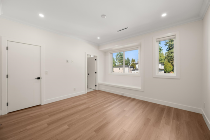 Laundry Room Photo of 11481 138a Street, Surrey, BC