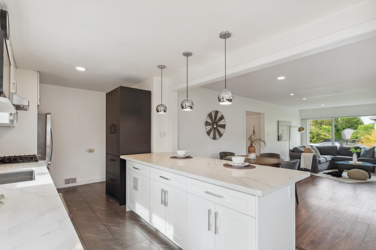 Breakfast Nook Photo of 935 Beaconsfield Road, North Vancouver, BC