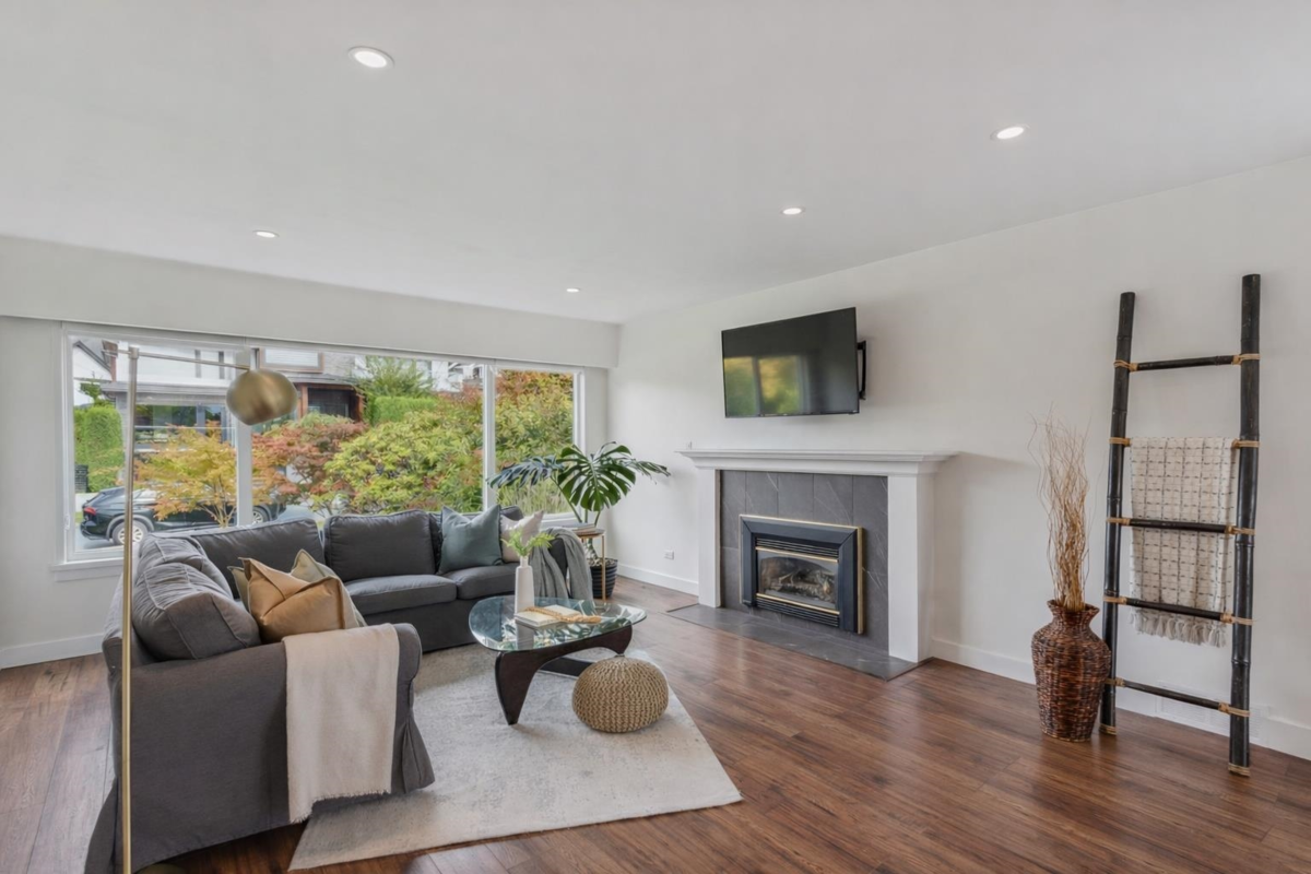 Family Room Photo of 935 Beaconsfield Road, North Vancouver, BC